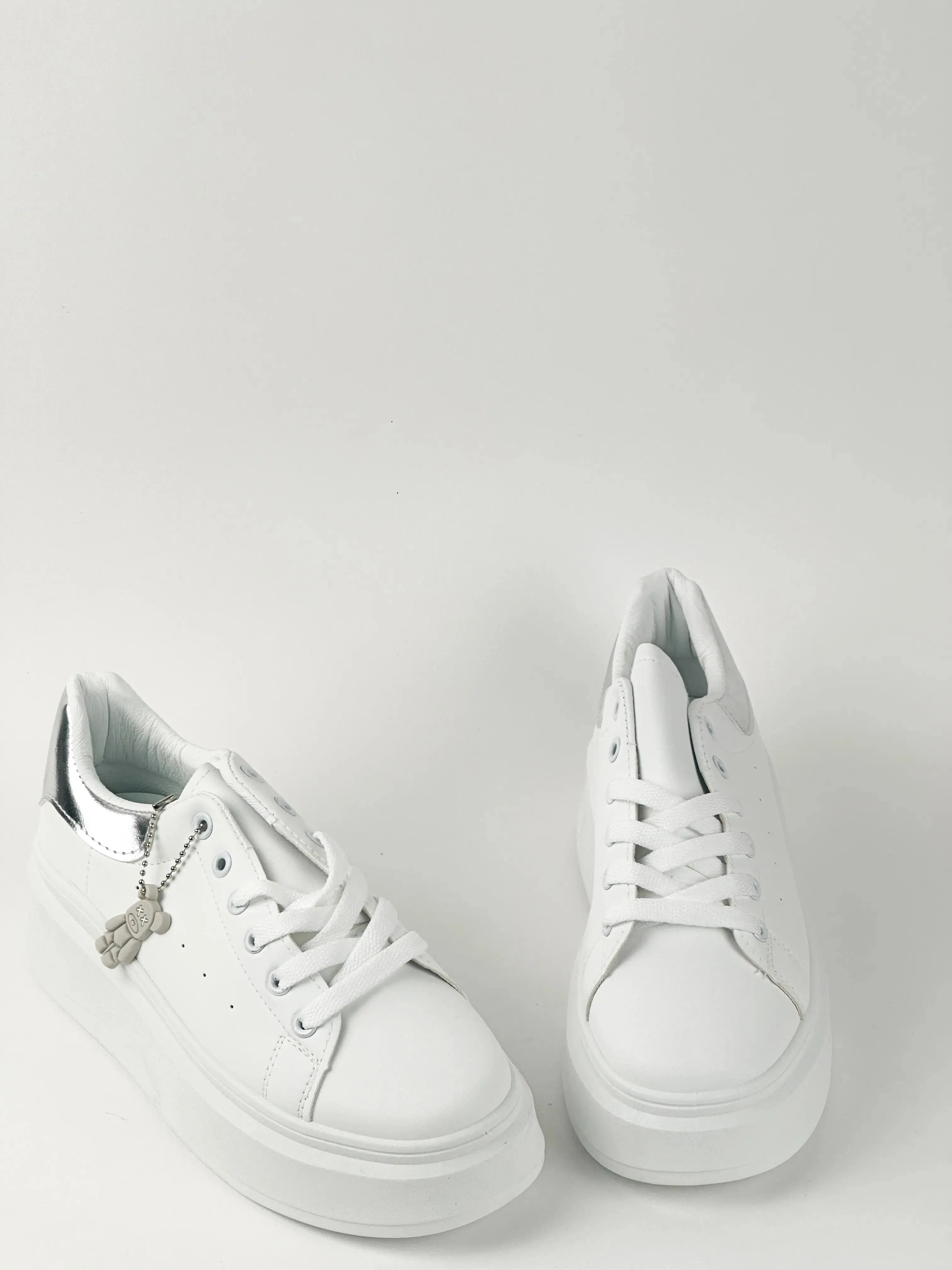 BASKETS STYLE TENNIS - BLANC/ARGENTÉ