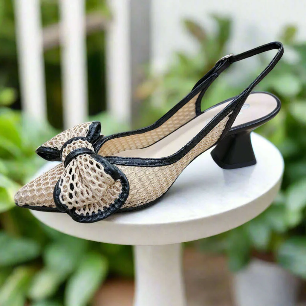 EZZIO - 12009-N Pump - Black & Cream
