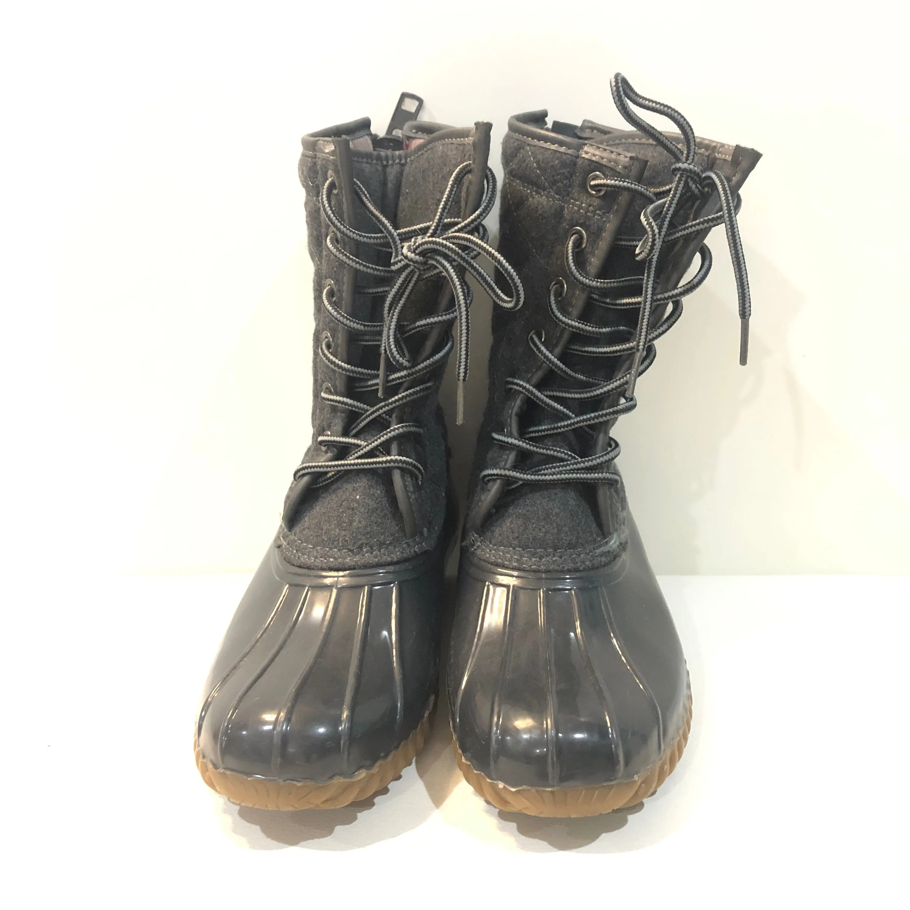 MADDEN GIRL Frolic Grey Duck Boots Size 7