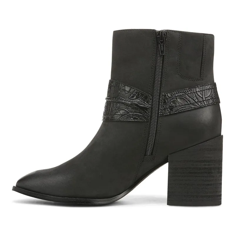 Vionic Women's Carnelia Boots- Black