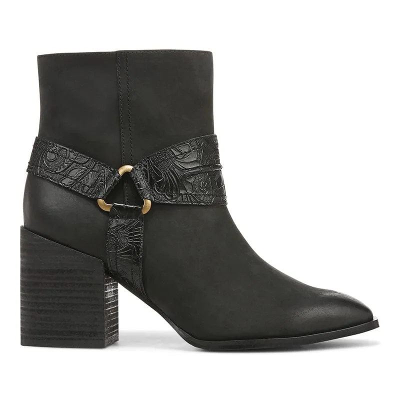Vionic Women's Carnelia Boots- Black